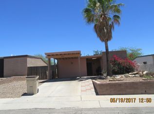 6984 N Village View Dr, Tucson, AZ 85741