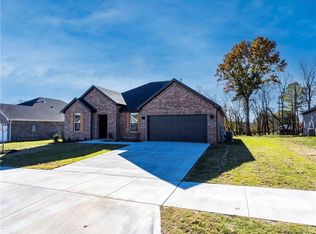 300 N Yona Ln, Farmington, AR 72730