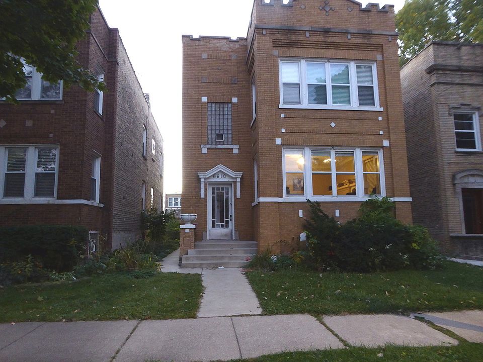 1st image of 6610 N Artesian Ave #1