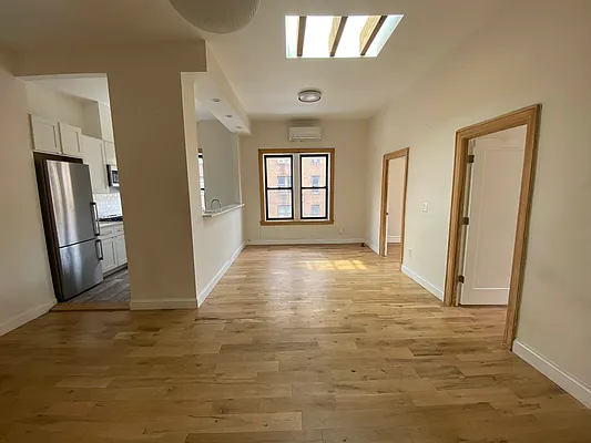 Rented by Premier Metro Realty Corp | media 1