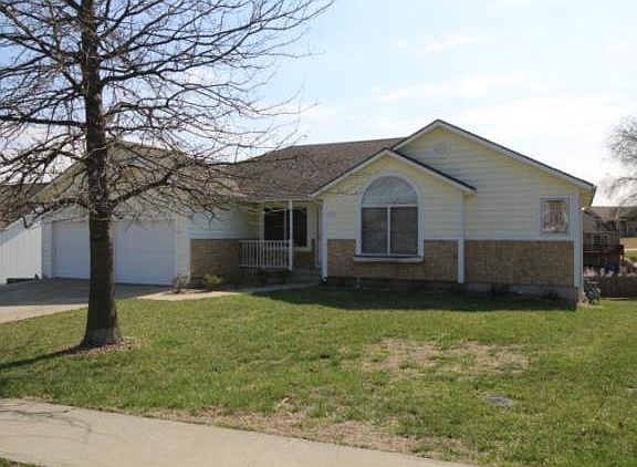 2nd image of 603 Hidden Valley Dr