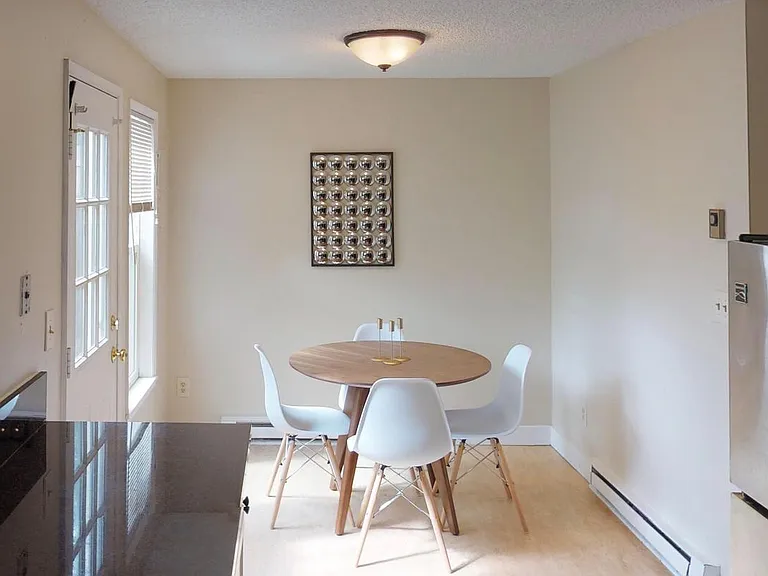3535 N Borthwick Ave — Photo 12