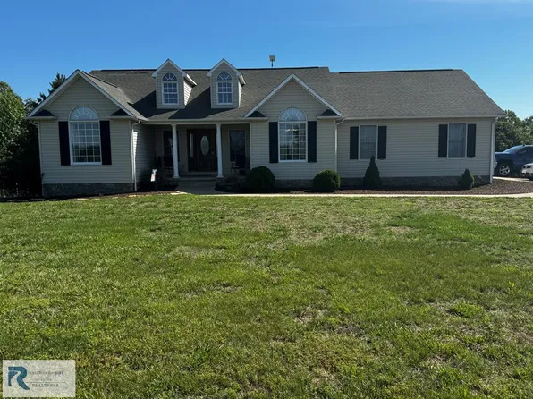 1025 Reeves Mill Rd, Sutherlin, VA 24594