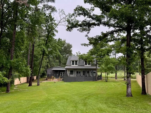 22950 Autumn Woods Trl, Flint, TX 75762