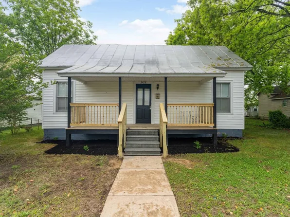 905 5th St, Altavista, VA 24517