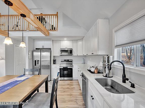 5th image of 306 Timber Hill Rd