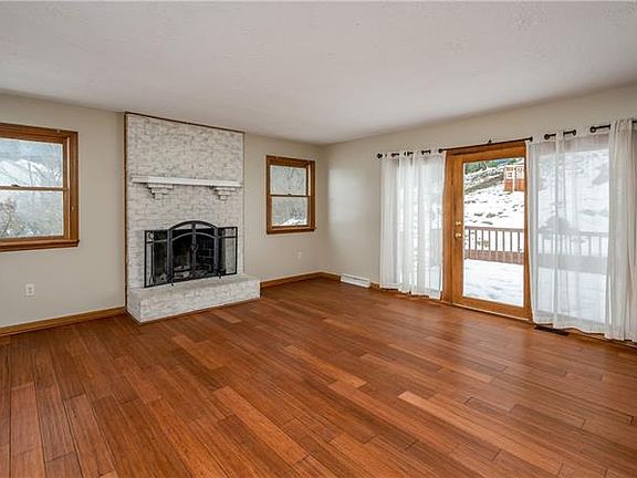4th image of 251 Cumberland Dr