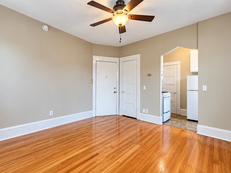 311 W Dayton Ave