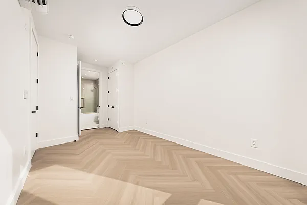 Bedroom, photo 3
