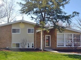 714 Sheridan Rd, Wilmette, IL 60091