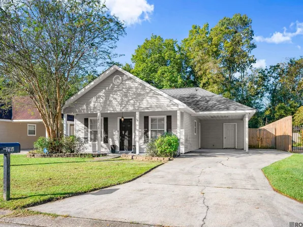 18133 Wood Haven Dr, Prairieville, LA 70769