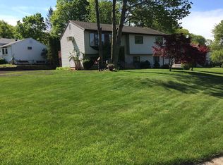 1 Mohawk Rd, Plainville, CT 06062