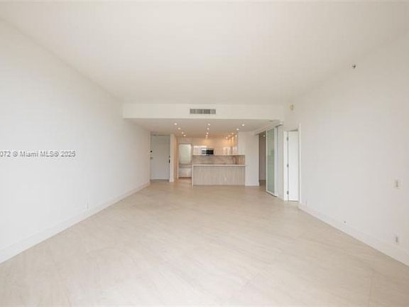 3rd image of 201 Crandon Blvd APT 929