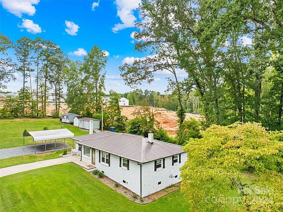 3rd image of 100 5th Avenue Dr SW