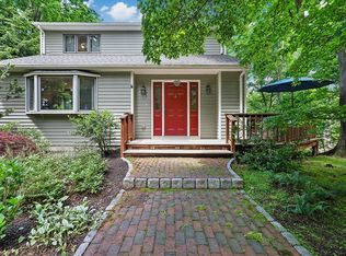 33 Saddle Ridge Rd, Dover, MA 02030