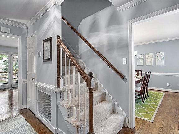 5th image of 523 Coralberry Dr