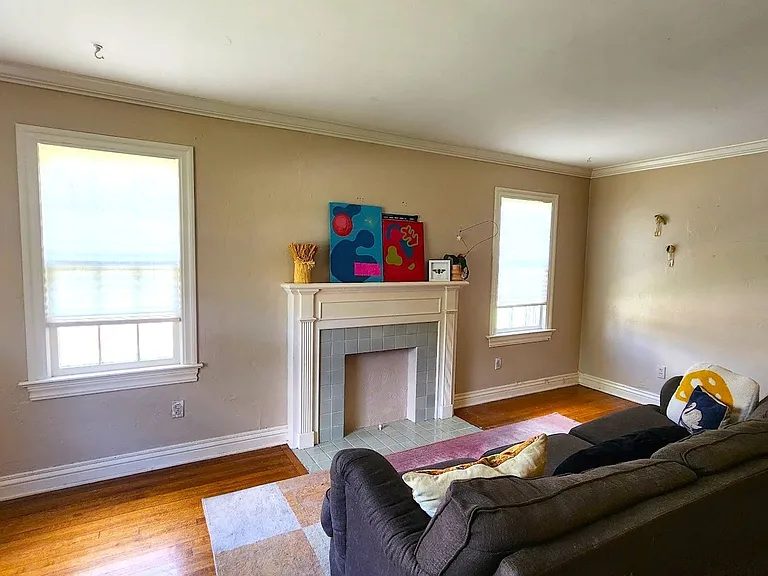 800 NW 46th St — Photo 2