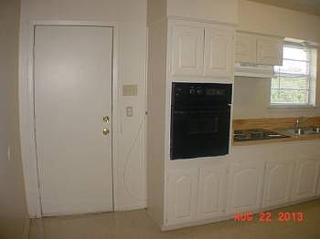 4th image of 337 Fouts Ave