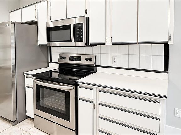 4th image of 11742 Whitewing Ct