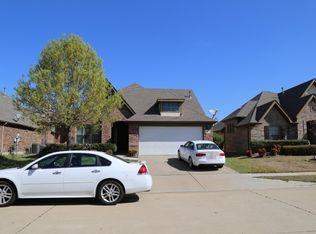 1605 Sparrow Ln, Aubrey, TX 76227