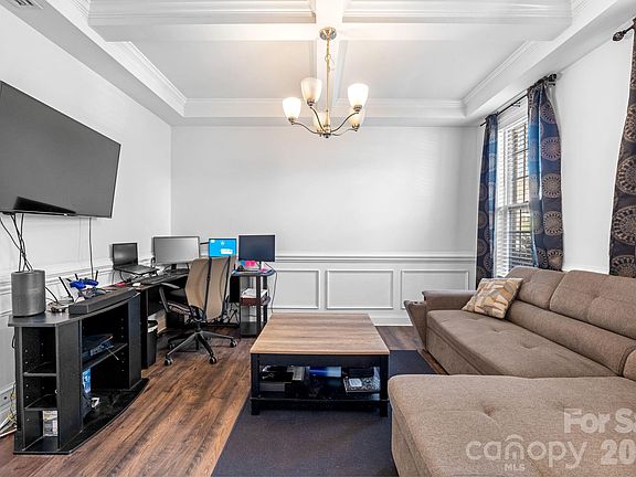 4th image of 2408 Winding River Dr