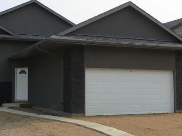 902 Werschner Cres #B, Saskatoon, SK S7V 0G7