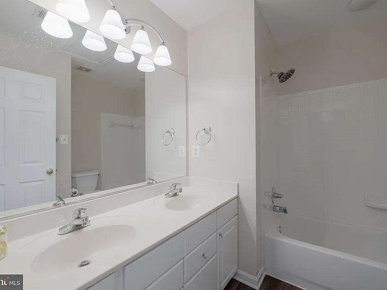 5319 Waldo Dr — Photo 39