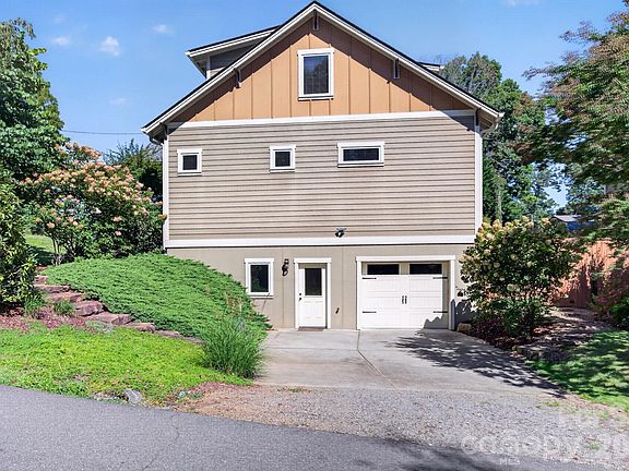 5th image of 243 Cragmont Rd