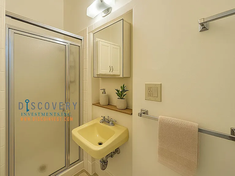 Durant Ave. 2318 — Photo 17