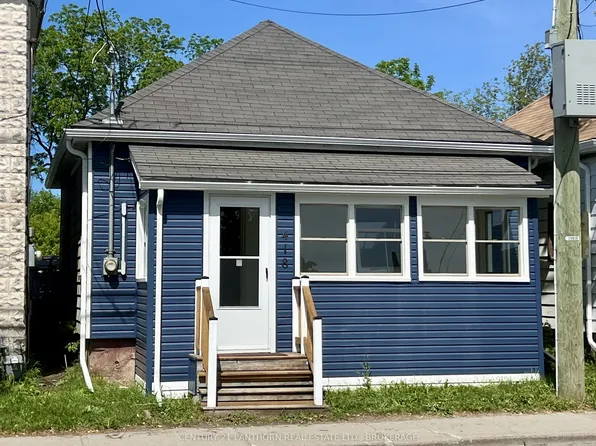 418 Montreal St, Kingston, ON K7K 3H7