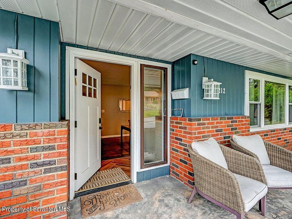 1st image of 212 Karen Dr