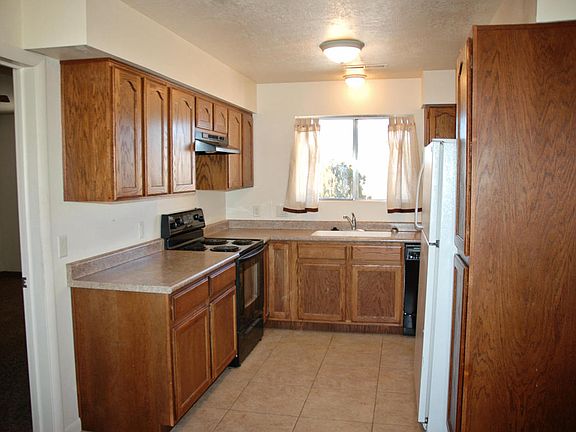 2nd image of 334 N Prickly Pear Dr