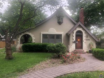 1279 SW Pembroke Ln, Topeka, KS, 66604