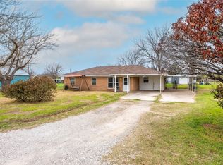 111 Gibson Ln, Valley View, TX 76272