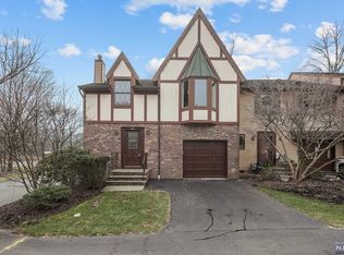 132 N Kinderkamack Rd APT E, Montvale, NJ 07645