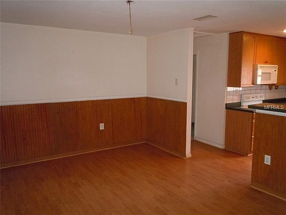 5th image of 845 Patricia Pl