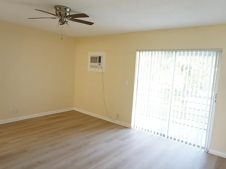 369 Sheffield St E #369-O — Photo 7