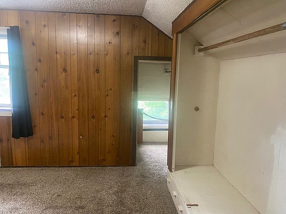 5th image of 768 Amundsen Way #A