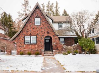177 Carlton Ter, Teaneck, NJ 07666
