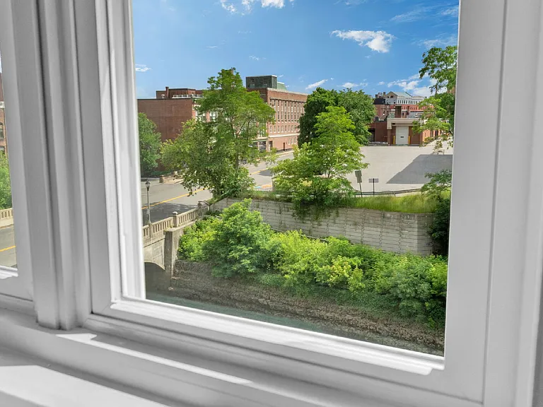 112 Franklin St #C2 — Photo 18