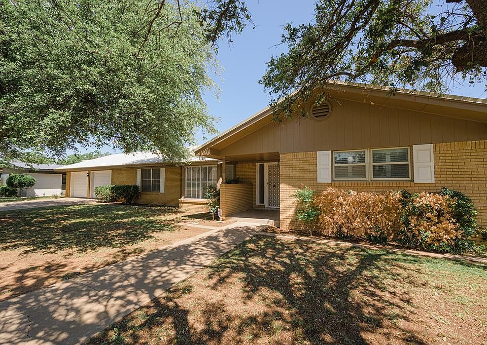 1st image of 3129 Blossom Ln