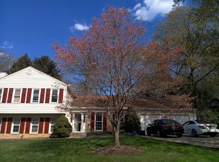 16823 Camberford St #1, Derwood, MD 20855
