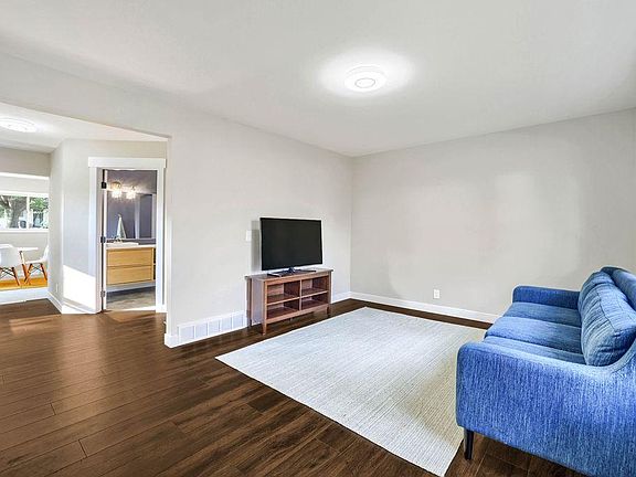 2nd image of 3694 Upper 73rd St E