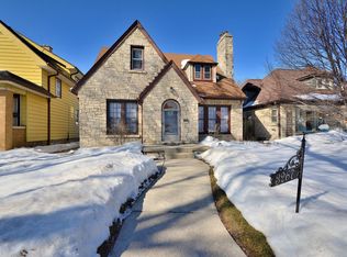 3267 N 49th St, Milwaukee, WI 53216