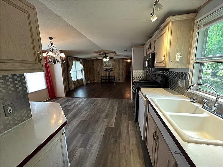 16640 Berry Rd — Photo 5