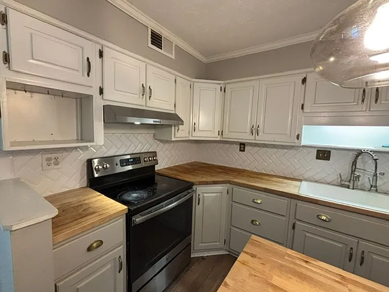 6525 Gregg Dr — Photo 5