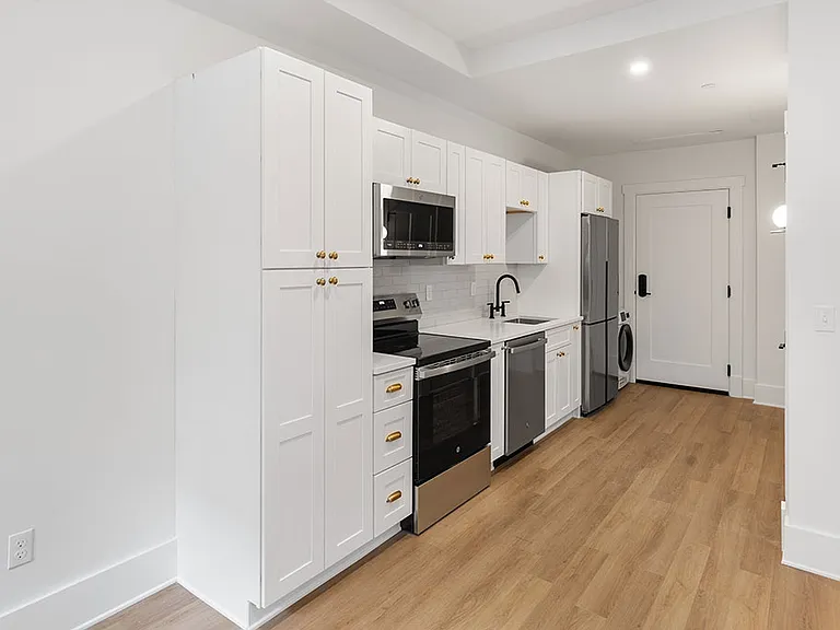 31 Hope St #102 — Photo 6