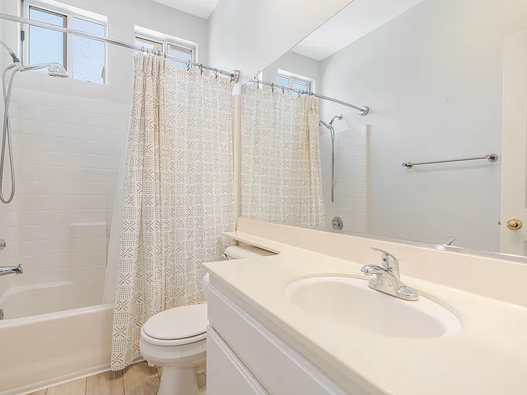 11529 Treeview Ct — Photo 18