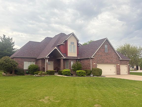 3rd image of 524 Quail Run Street