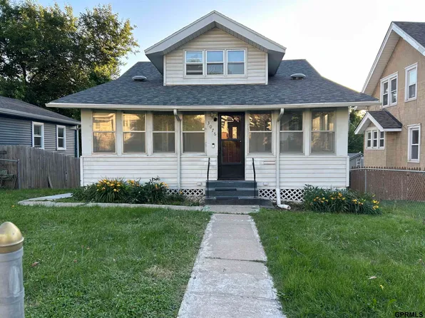 3076 S 34th St, Omaha, NE 68105